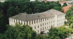 Blick von der Bibliothek auf das heutige Institut